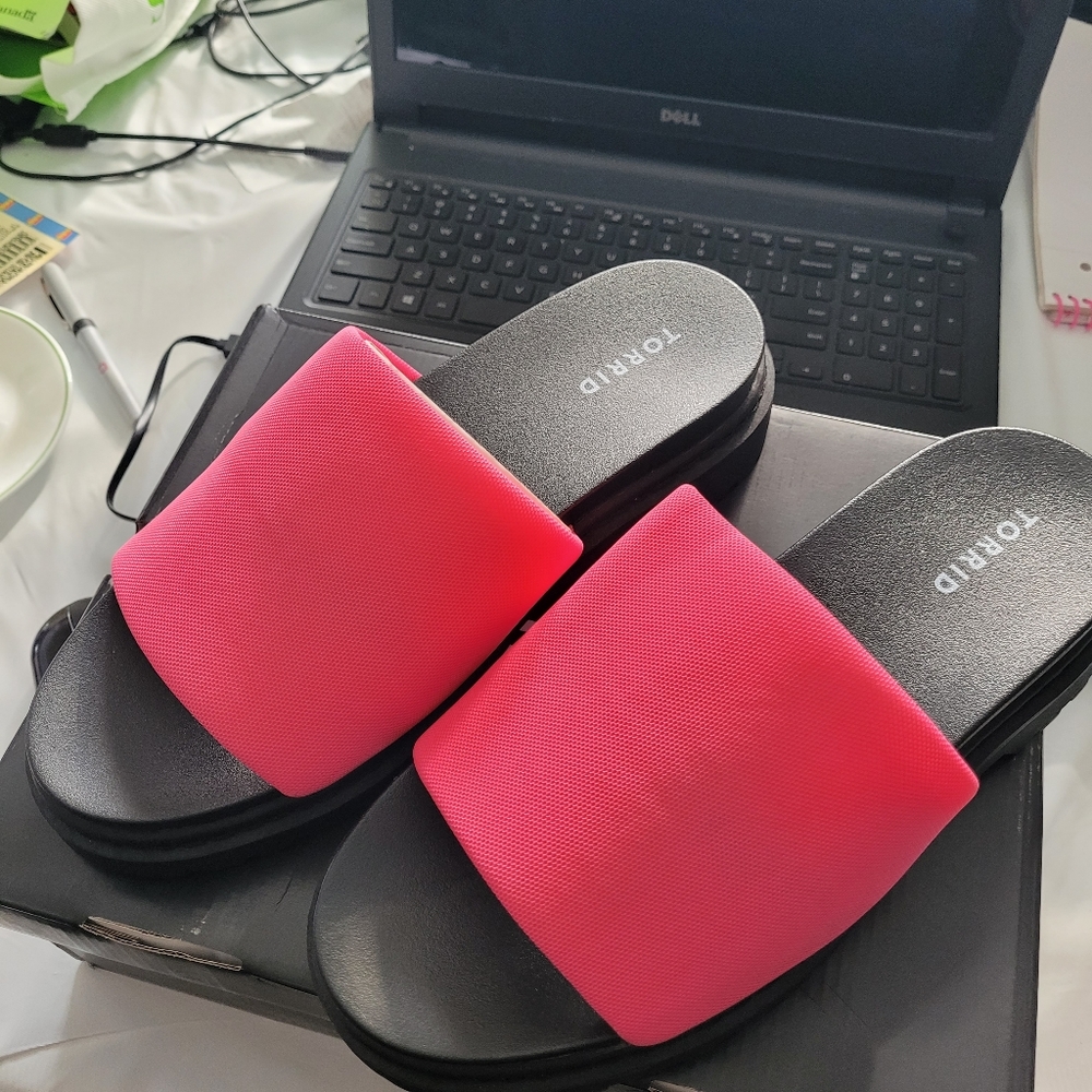 Ladies Sandals - Picture 8 of 10